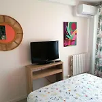 Apartment Au Petit Bonheur, Centre St-raphael, 8min A Pied Saint-Raphaël