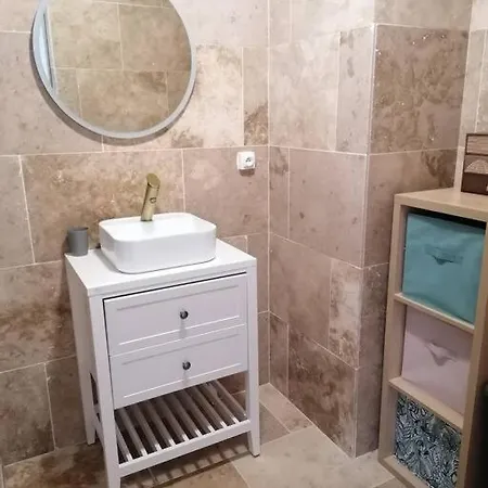 Au Petit Bonheur, Centre St-raphael, 8min A Pied Апартаменты Сен-Рафаэль