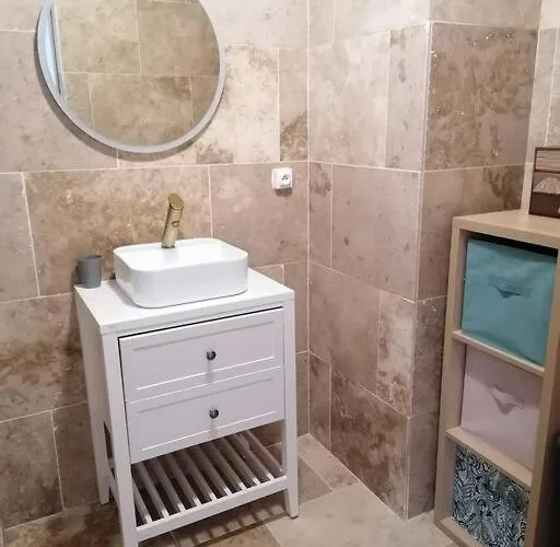 Au Petit Bonheur, Centre St-raphaël, 8min à Pied Apartamento Saint-Raphaël