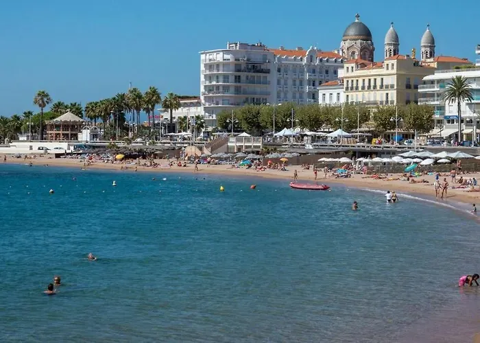 Au Petit Bonheur, Centre St-raphael, 8min A Pied